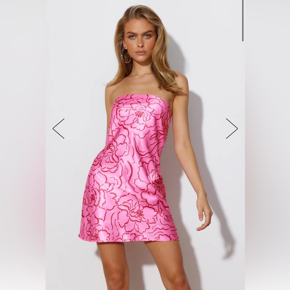 HELLO MOLLY‎ ICY COLD SATIN DRESS PINK size 10